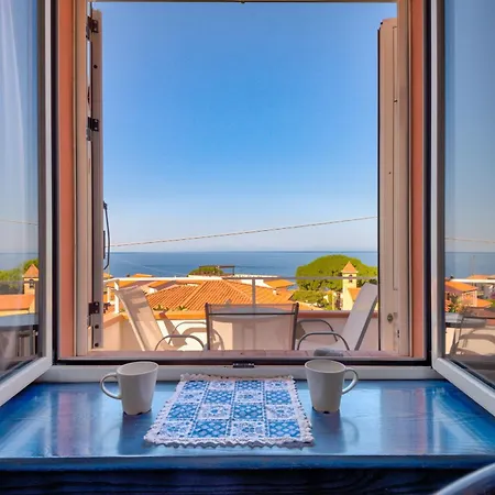 Con Vista Mare Apartment *